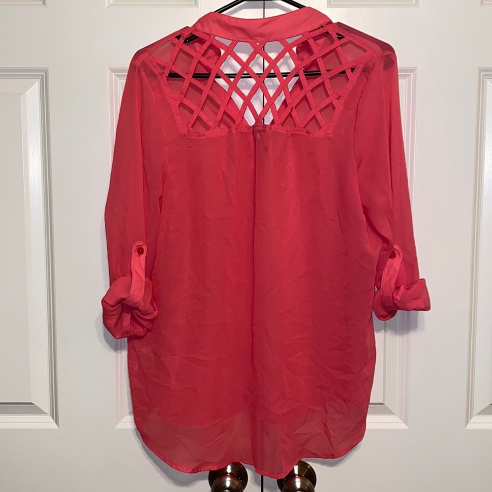 Nollie Lattice Back Button Down Roll Tab Blouse - image 5